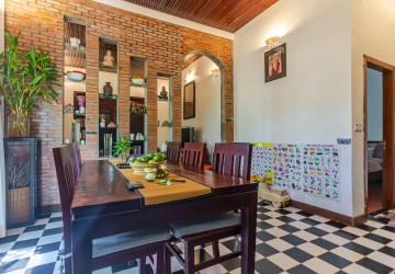 2 Bedroom Apartment For Rent - Sangkat Siem Reap, Siem Reap thumbnail