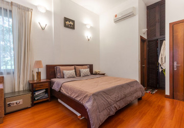 2 Bedroom Apartment For Rent - Sangkat Siem Reap, Siem Reap thumbnail