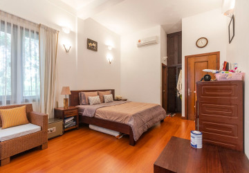 2 Bedroom Apartment For Rent - Sangkat Siem Reap, Siem Reap thumbnail