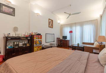 2 Bedroom Apartment For Rent - Sangkat Siem Reap, Siem Reap thumbnail