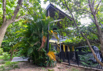 2 Bedroom Apartment For Rent - Sangkat Siem Reap, Siem Reap thumbnail