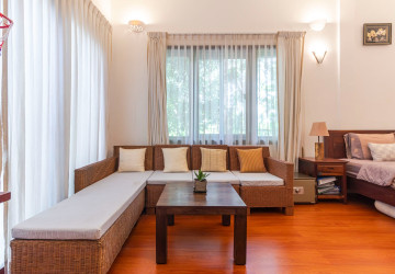 2 Bedroom Apartment For Rent - Sangkat Siem Reap, Siem Reap thumbnail