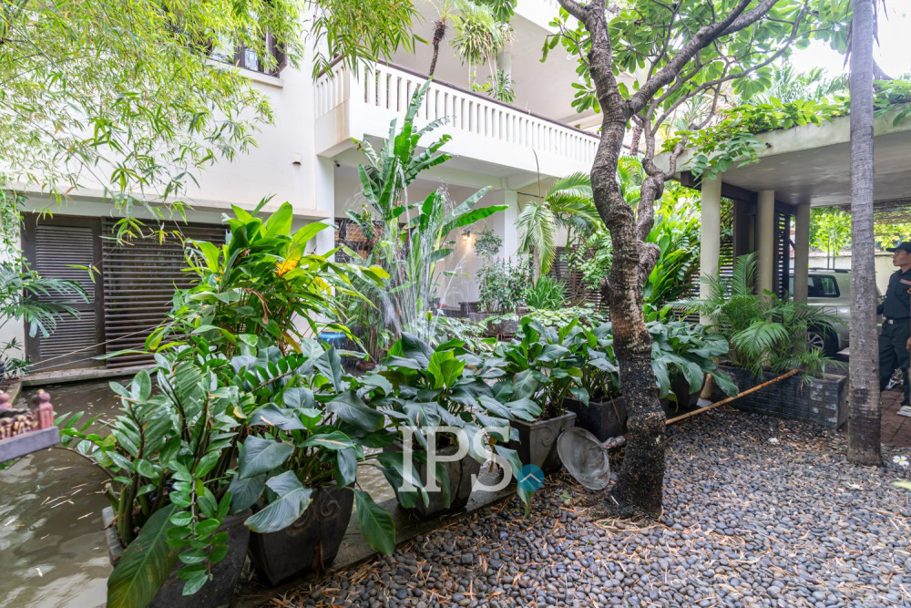 Renovated 3 Bedroom Apartment For Rent - Srah Chork , Phnom Penh - Image 45