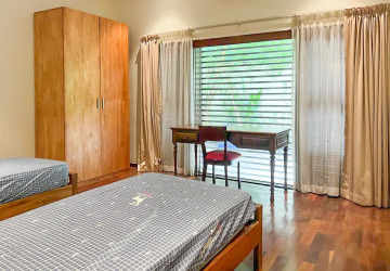 Renovated 3 Bedroom Apartment For Rent - Srah Chork , Phnom Penh thumbnail