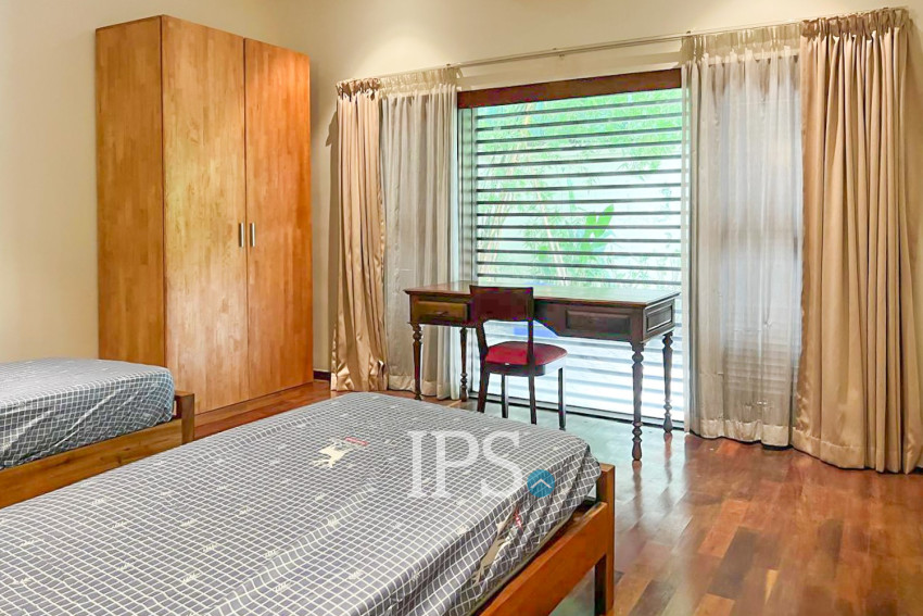 Renovated 3 Bedroom Apartment For Rent - Srah Chork , Phnom Penh