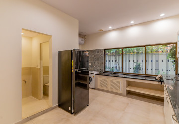 Renovated 3 Bedroom Apartment For Rent - Srah Chork , Phnom Penh thumbnail