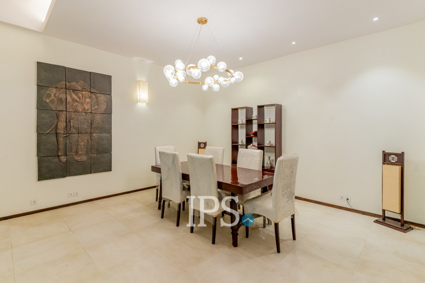 Renovated 3 Bedroom Apartment For Rent - Srah Chork , Phnom Penh