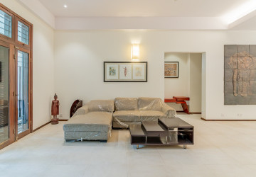Renovated 3 Bedroom Apartment For Rent - Srah Chork , Phnom Penh thumbnail