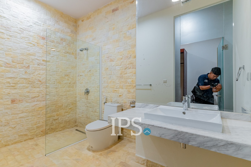 Renovated 3 Bedroom Apartment For Rent - Srah Chork , Phnom Penh