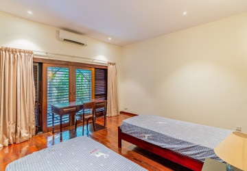 Renovated 3 Bedroom Apartment For Rent - Srah Chork , Phnom Penh thumbnail