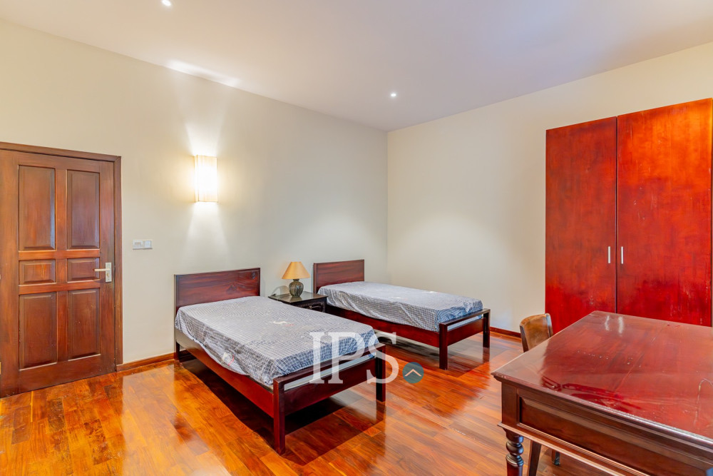 Renovated 3 Bedroom Apartment For Rent - Srah Chork , Phnom Penh - Image 28