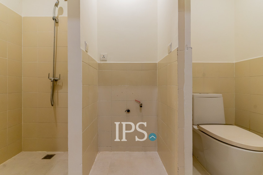 Renovated 3 Bedroom Apartment For Rent - Srah Chork , Phnom Penh