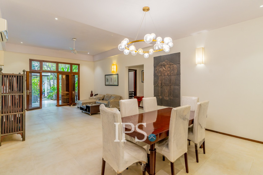 Renovated 3 Bedroom Apartment For Rent - Srah Chork , Phnom Penh