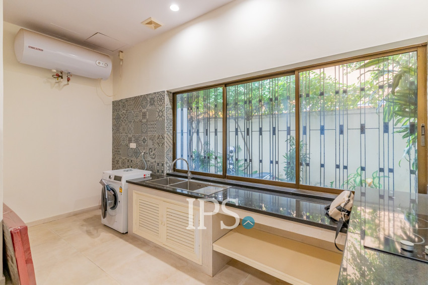 Renovated 3 Bedroom Apartment For Rent - Srah Chork , Phnom Penh