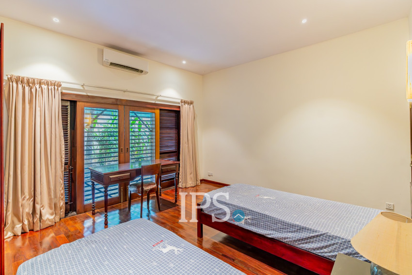 Renovated 3 Bedroom Apartment For Rent - Srah Chork , Phnom Penh