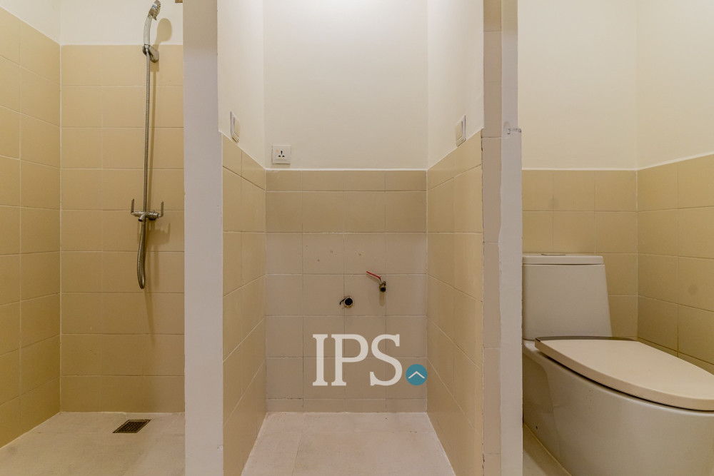Renovated 3 Bedroom Apartment For Rent - Srah Chork , Phnom Penh - Image 32