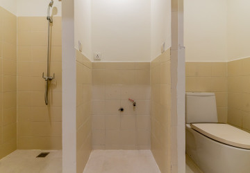 Renovated 3 Bedroom Apartment For Rent - Srah Chork , Phnom Penh thumbnail