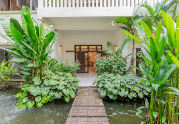 Renovated 3 Bedroom Apartment For Rent - Srah Chork , Phnom Penh thumbnail