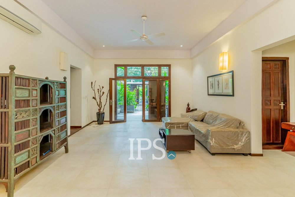 Renovated 3 Bedroom Apartment For Rent - Srah Chork , Phnom Penh - Image 2