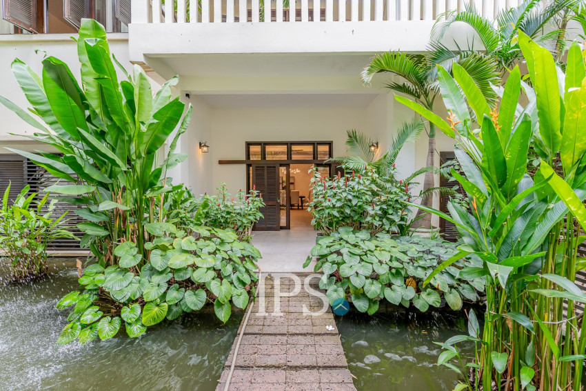 Renovated 3 Bedroom Apartment For Rent - Srah Chork , Phnom Penh