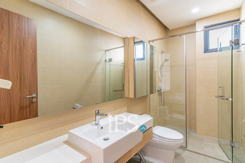 2 Bedroom Serviced Apartment For Rent - Tonle Bassac, Phnom Penh