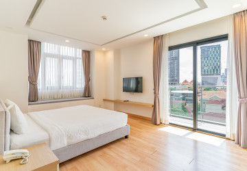 2 Bedroom Serviced Apartment For Rent - Tonle Bassac, Phnom Penh thumbnail