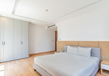 2 Bedroom Serviced Apartment For Rent - Tonle Bassac, Phnom Penh thumbnail