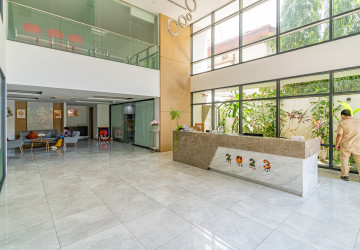 3 Bedroom Serviced Apartment For Rent - Tonle Bassac, Phnom Penh thumbnail