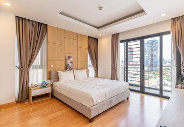 3 Bedroom Serviced Apartment For Rent - Tonle Bassac, Phnom Penh thumbnail