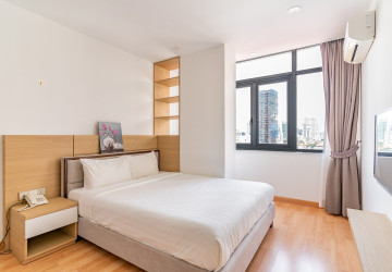 3 Bedroom Serviced Apartment For Rent - Tonle Bassac, Phnom Penh thumbnail