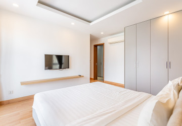3 Bedroom Serviced Apartment For Rent - Tonle Bassac, Phnom Penh thumbnail