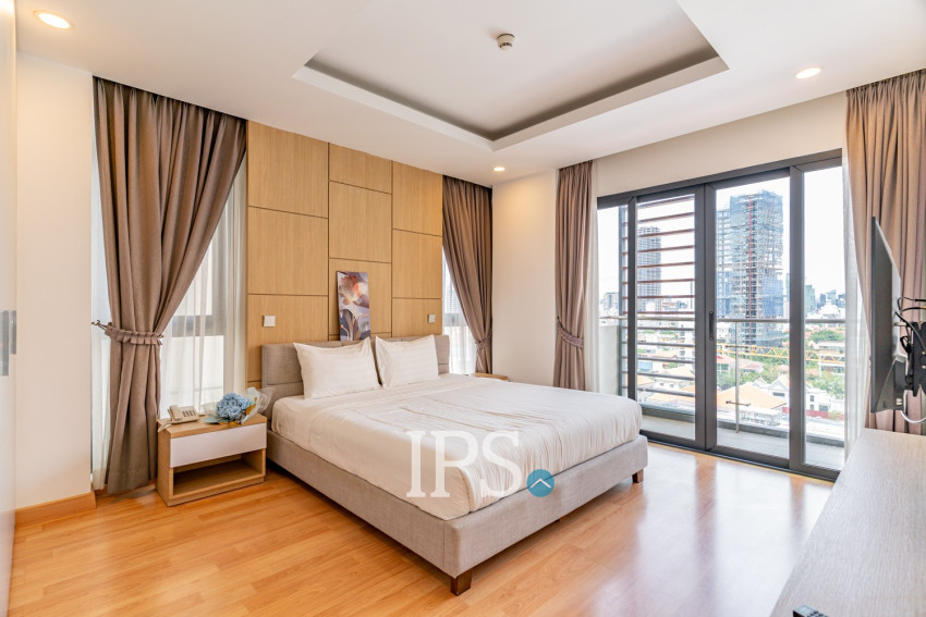 3 Bedroom Serviced Apartment For Rent - Tonle Bassac, Phnom Penh