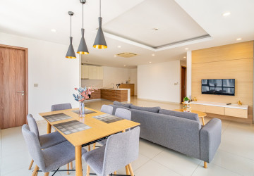 3 Bedroom Serviced Apartment For Rent - Tonle Bassac, Phnom Penh thumbnail