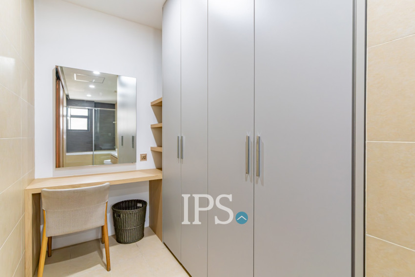 3 Bedroom Serviced Apartment For Rent - Tonle Bassac, Phnom Penh