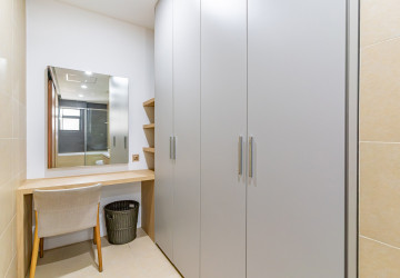 3 Bedroom Serviced Apartment For Rent - Tonle Bassac, Phnom Penh thumbnail