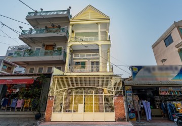 8 Bedroom Shop House  For Rent - BKK3, Phnom Penh thumbnail