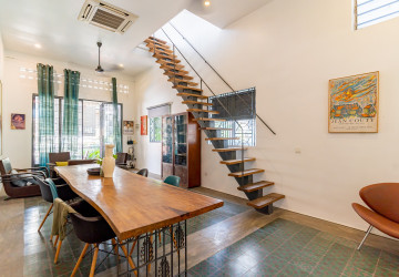 Renovated 3 Bedroom Apartment For Rent - Chakto Mukh, Phnom Penh thumbnail