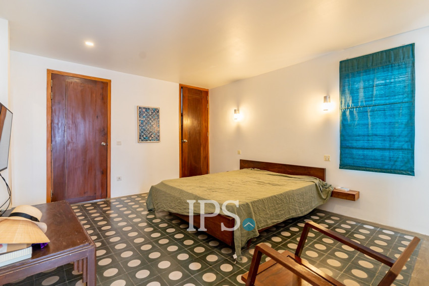 Renovated 3 Bedroom Apartment For Rent - Chakto Mukh, Phnom Penh