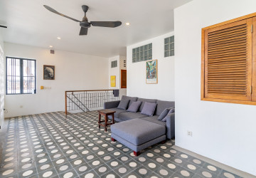 Renovated 3 Bedroom Apartment For Rent - Chakto Mukh, Phnom Penh thumbnail
