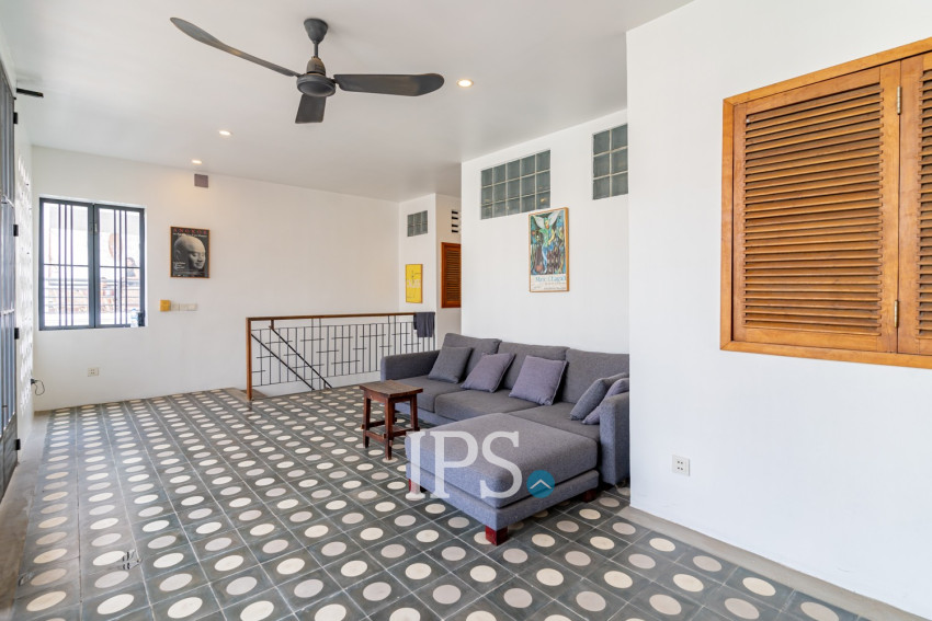 Renovated 3 Bedroom Apartment For Rent - Chakto Mukh, Phnom Penh