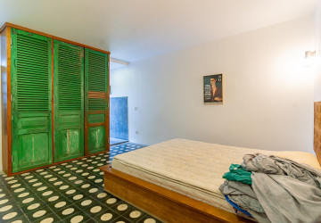 Renovated 3 Bedroom Apartment For Rent - Chakto Mukh, Phnom Penh thumbnail