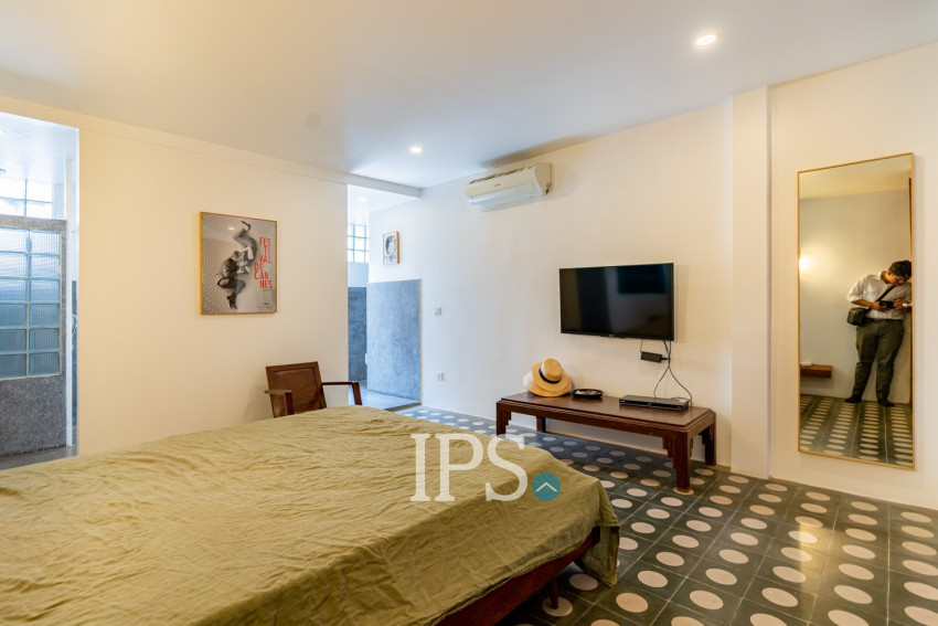 Renovated 3 Bedroom Apartment For Rent - Chakto Mukh, Phnom Penh