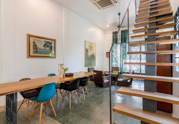 Renovated 3 Bedroom Apartment For Rent - Chakto Mukh, Phnom Penh thumbnail