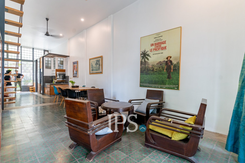 Renovated 3 Bedroom Apartment For Rent - Chakto Mukh, Phnom Penh