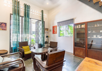 Renovated 3 Bedroom Apartment For Rent - Chakto Mukh, Phnom Penh thumbnail