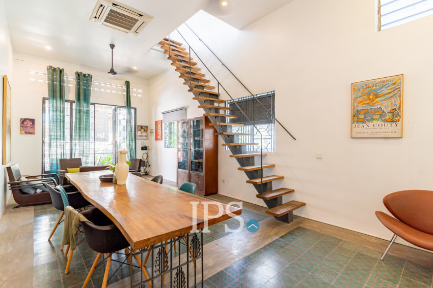 Renovated 3 Bedroom Apartment For Rent - Chakto Mukh, Phnom Penh