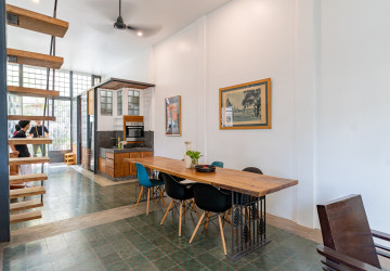 Renovated 3 Bedroom Apartment For Rent - Chakto Mukh, Phnom Penh thumbnail