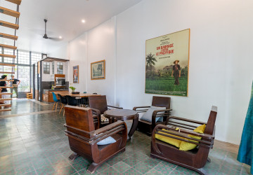 Renovated 3 Bedroom Apartment For Rent - Chakto Mukh, Phnom Penh thumbnail
