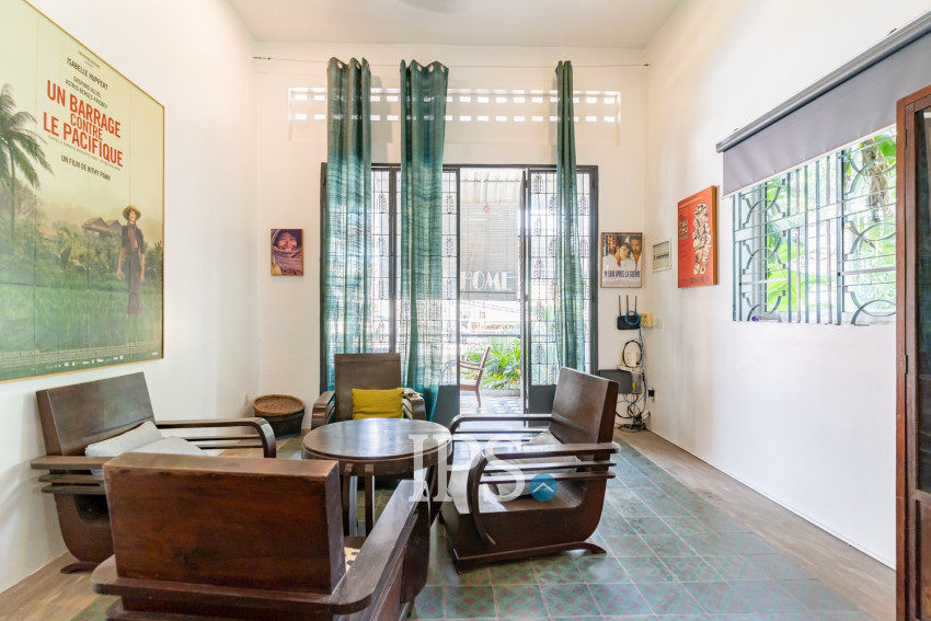 Renovated 3 Bedroom Apartment For Rent - Chakto Mukh, Phnom Penh