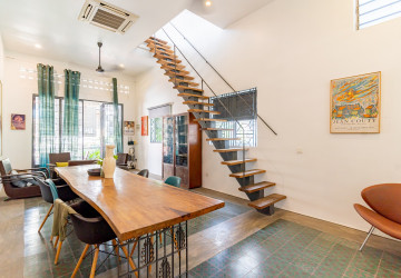 Renovated 3 Bedroom Apartment For Rent - Chakto Mukh, Phnom Penh thumbnail